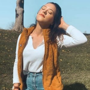 Meet your Posher, Valerie